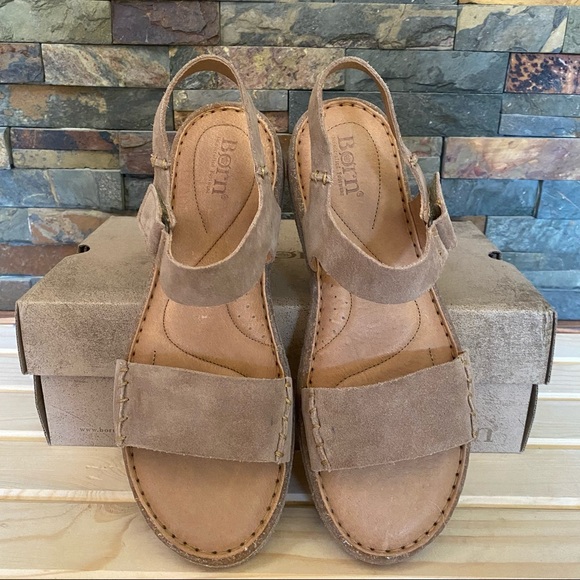 BORN • Madira Sandal in Taupe Suede - New In Box! Size 9 - Picture 15 of 16